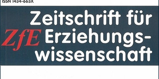 Dunkelblaues Banner und weißer Schriftzug der ZfE Zeitschrift für Erziehungswissenschaft