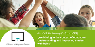 Schülerinnen und Schüler schlagen die Hände zu einem Highfive zusammen