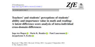 Schwarzer Schriftzug mit dem Titel der Publikation "Teachers’ and students’ perceptions of students’ ability and importance value in math and reading: A latent difference score analysis of intra-individual cross-domain differences"