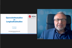 7. Dortmunder Symposium Hastedt Screenshot der Standpunktdiskussion mit großer Bildkachel von Dr. Dirk Hastedt