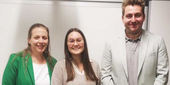 Foto mit Alyssa Grecu, Chantal Lepper und Frederik Osadnik