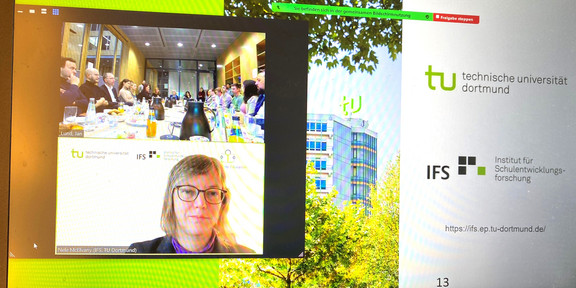 Foto eines Laptops mit Zoom-Meeting zum Inputvortrag von Prof. Dr. Nele McElvany