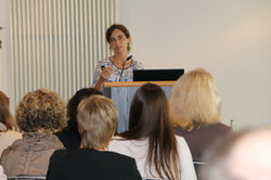 3. Bildungsdialog Voss Foto von Prof. Dr. Thamar Voss beim Überblicksvortrag