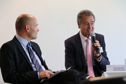 Foto von Studiendirektor Martin Burghoff und Oberschulrat Arthur Gottwald