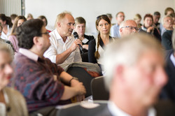 Foto der Plenumsdiskussion während der Veranstaltung