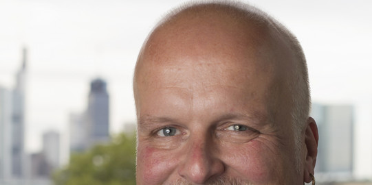 Porträt von Prof. Dr. Holger Horz