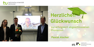 Nele McElvany, Pascal Alscher und zwei weitere Personen stehen vor einer Zoom Konferenz