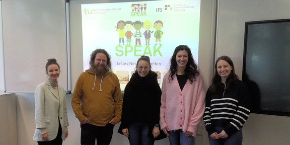 Netzwerktreffen SPEAK Gruppenbild der Wissenschaftler*innen beim Netzwerktreffen SPEAK