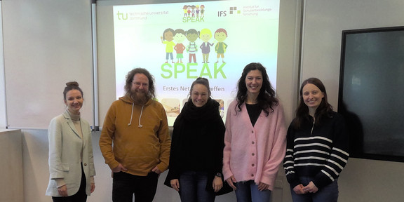 Netzwerktreffen SPEAK Gruppenbild der Wissenschaftler*innen beim Netzwerktreffen SPEAK