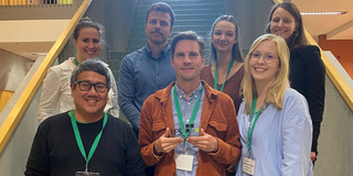 Gruppenfoto von Wissenschaftler*innen der AG McElvany