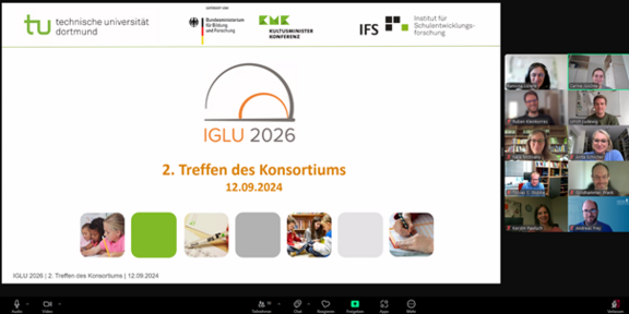 Screenshot der Zoomkonferenz mit Titelfolie der Präsentation und Bildkacheln der Teilnehmenden