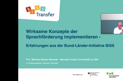 Screenshot der Startfolie von Prof. Dr. Becker-Mrotzek mit einer Kachelansicht vom Vortragenden