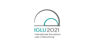 Grauer und türkiser Bogen mit darunterliegenden türkis-grauen Schriftzug des Projektnamens IGLU 2021 Internationale Grundschul-Lese-Untersuchung