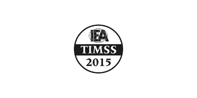 Rundes Symbol mit schwarz-weißen Schriftzug des Projektnamens IEA TIMSS 2015